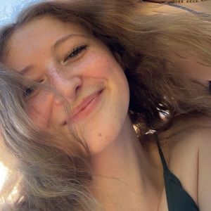 Meet your Posher, Monica